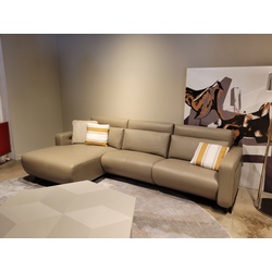 Retto Sectional